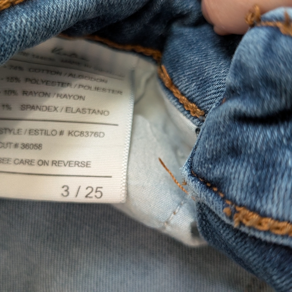 Classic Blue Women's Jeans - Picture 7 of 10